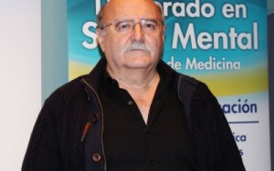 Imagen Doctorandos en Salud Mental y Psicología UdeC analizaron paradoja de la felicidad